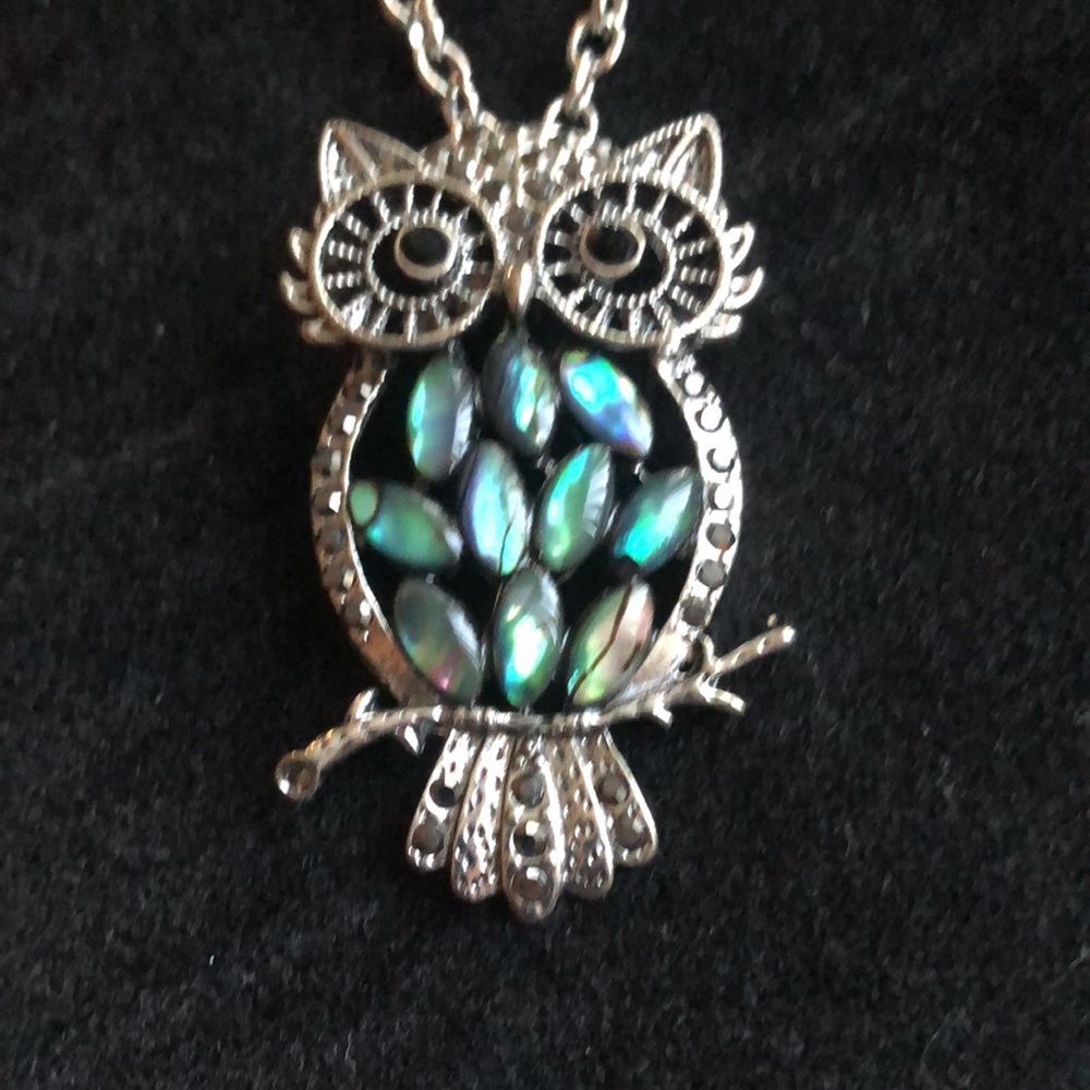 - 🦉 OWL Pendant/Necklace